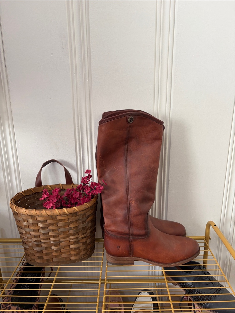 Classic Leather Riding Boots in Chestnut Brown